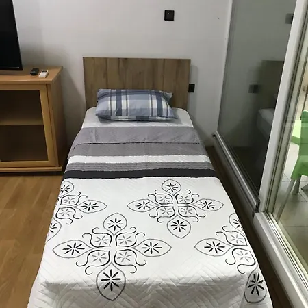 Apartment Sweet Basement Suteren Parking 5 Euro Skopje