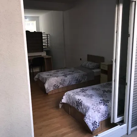 Sweet Basement Suteren Parking 5 Euro Apartment