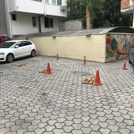 Apartment Sweet Basement Suteren Parking 5 Euro Skopje